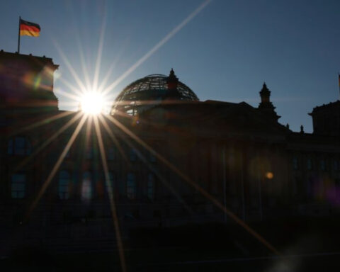 jugend pflichtdienst debatte