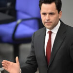 standhaft-junge-rebellen