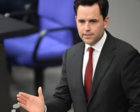 standhaft-junge-rebellen