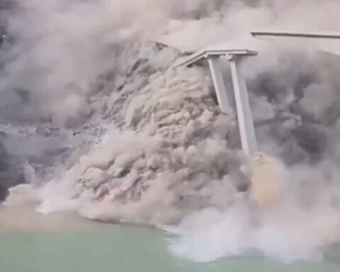 hongqi-bruecke-einsturz