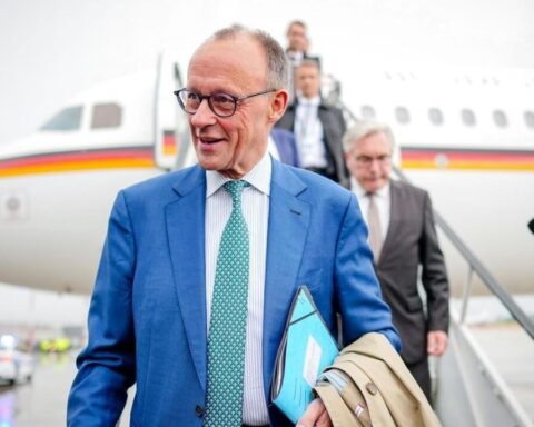 so-als-ob-politik-kritik