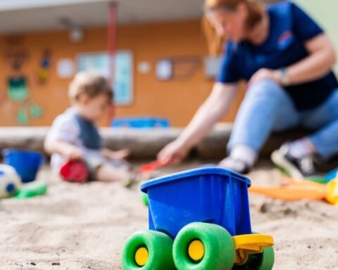 kitaplaetze-mangel-deutschland