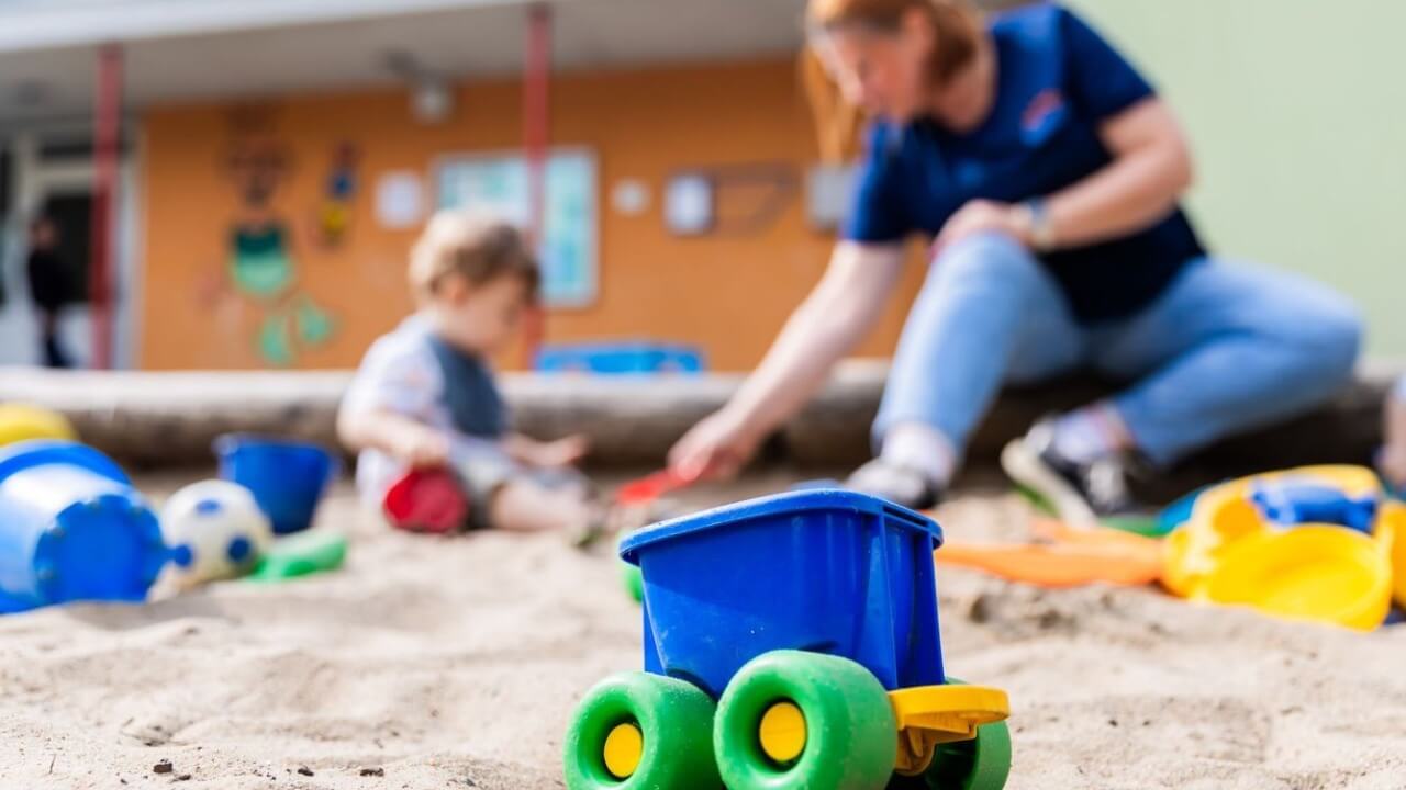 kitaplaetze-mangel-deutschland