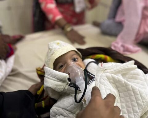 delhi-luft-kinder-krank