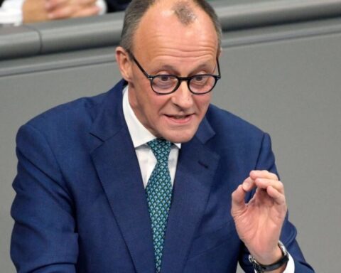 merz-abbgeordnete-kritik-union