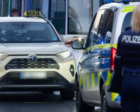 schuesse-taxi-duesseldorf