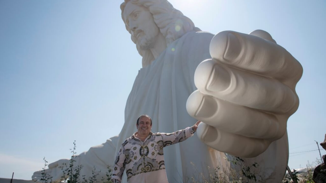 armenien-christusstatue-bau