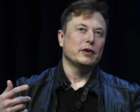 Musk gewinnt Tesla