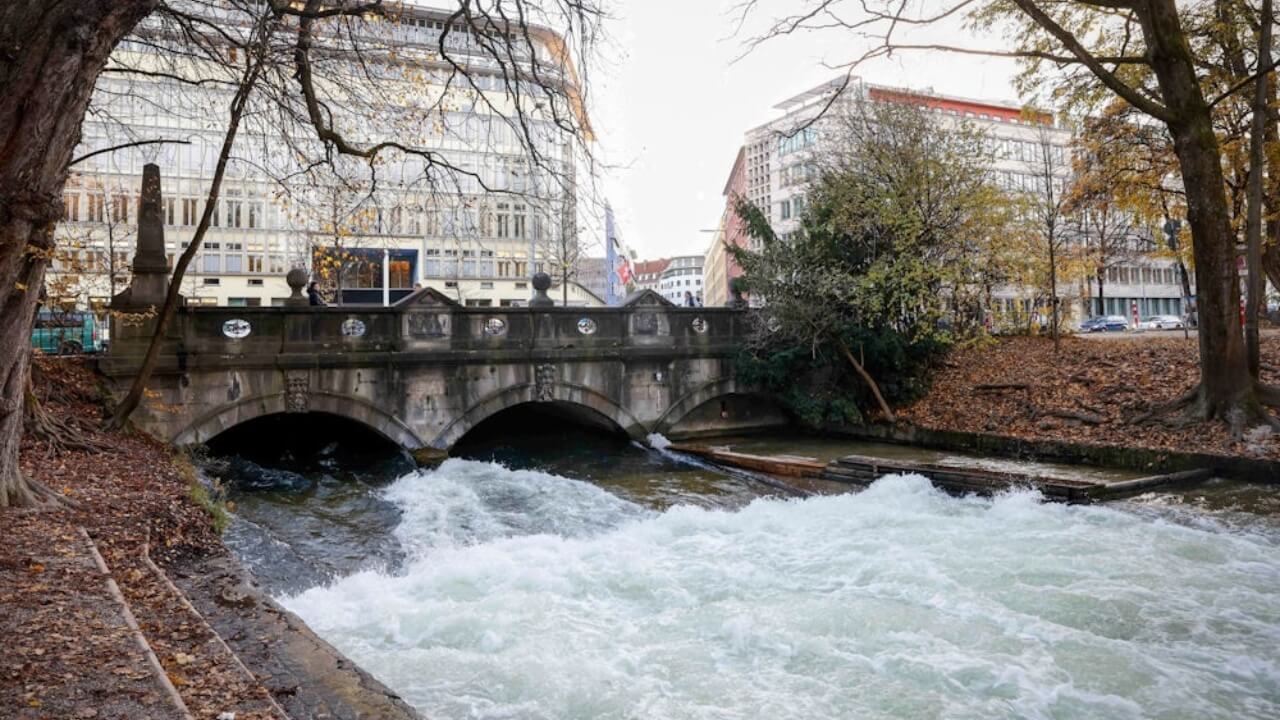 eisbachwelle-rettung-muenchen