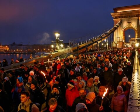 orbaen-proteste-missbrauch-skandal