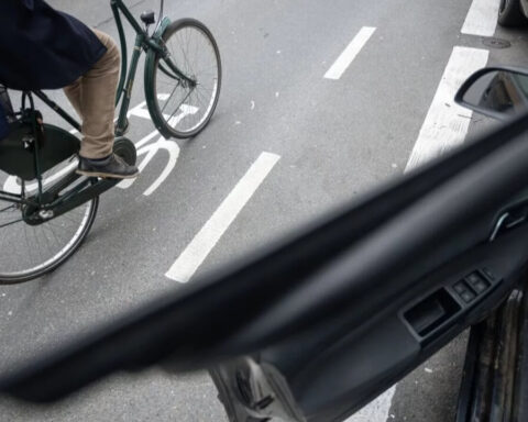 dooring-warnsysteme-pflicht-regierung