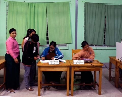 myanmar-scheinwahl-buergerkrieg-kritik