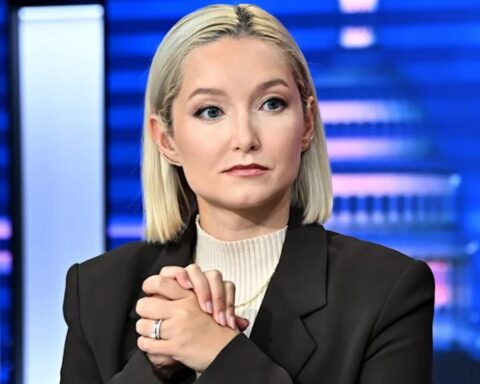 dasha-burns-portraet-journalistin