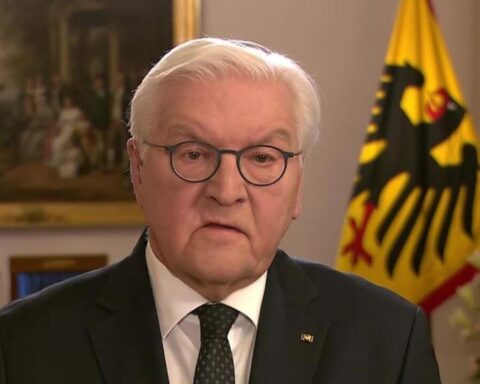 Haltung Zeigen Scholz Analyse