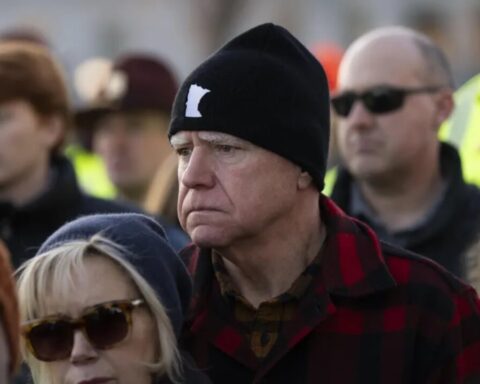 Walz-DOJ-ICE-Konflikt