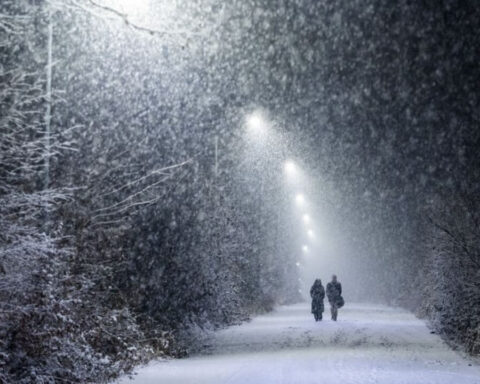 schnee-eis-verkehrschaos-deutschland