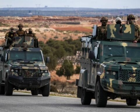 syrische-armee-tabka-einmarsch