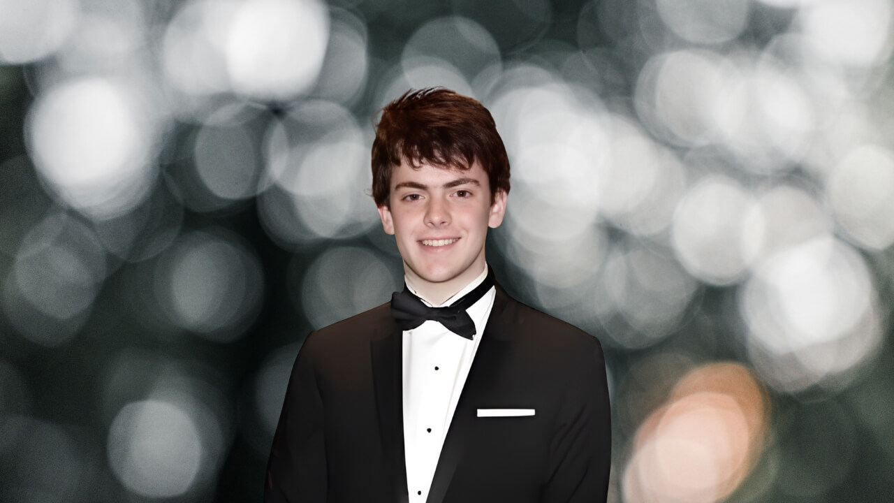 Skandar Keynes