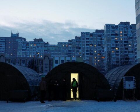 Kiew Reparaturteams Stromkrise