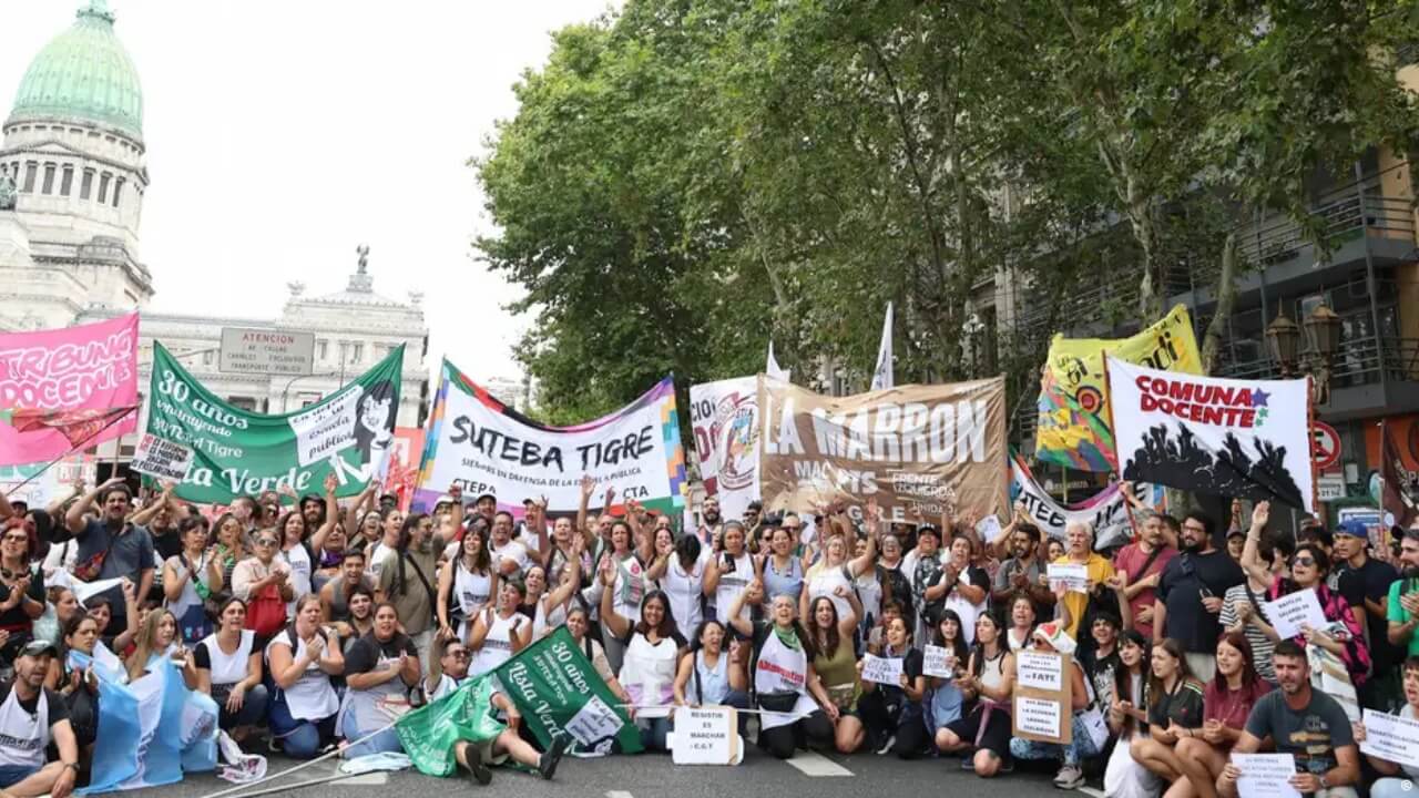 arbeitsgesetz-unterhaus-proteste-streik