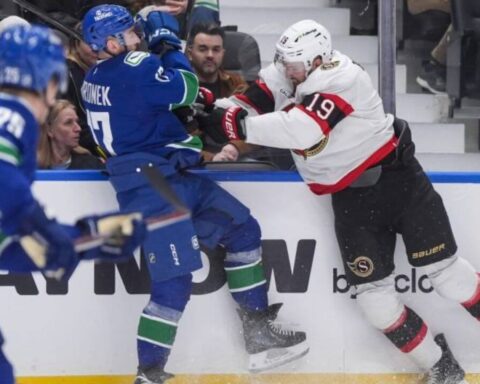Canucks Senators Sieg