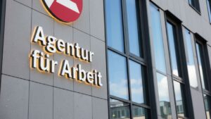 arbeitslosenzahl-ueber-drei-millionen