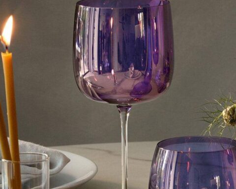 purora-glas-hoehle-loewen