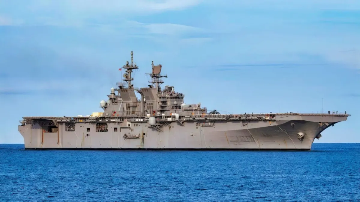 uss-tripoli-nahost