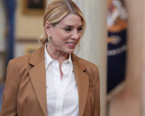 pam-bondi-entlassung