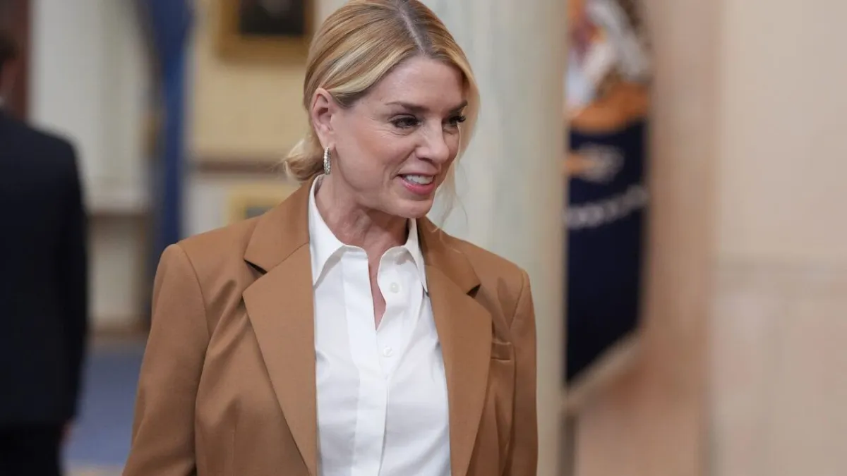 pam-bondi-entlassung