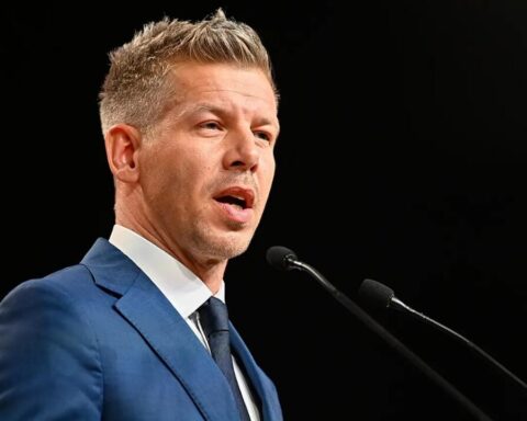 peter-magyar-wahlsieg