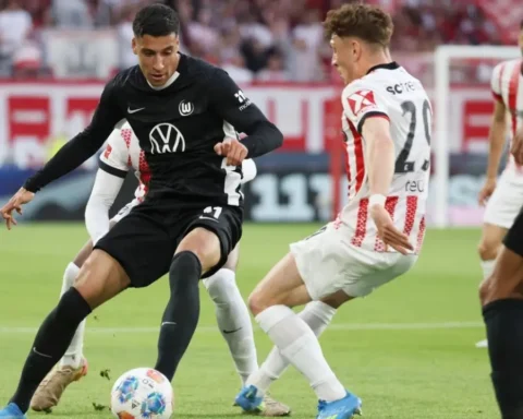 freiburg-wolfsburg-kopfball-relegation