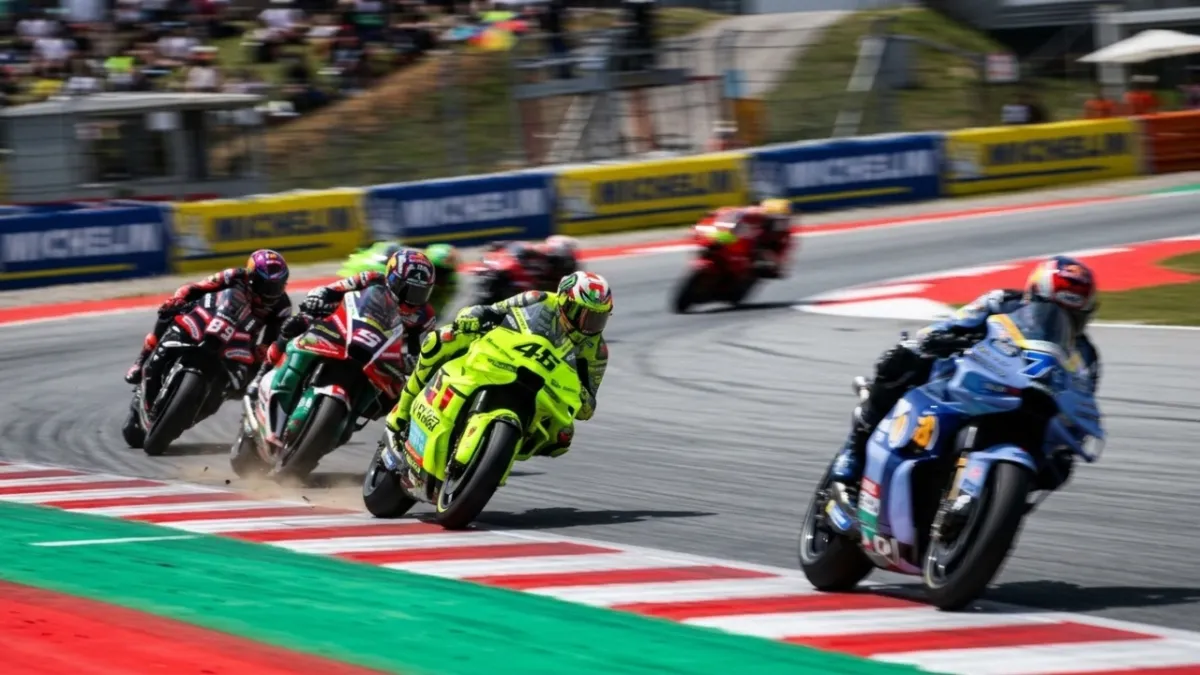 alex-marquez-barcelona-unfall
