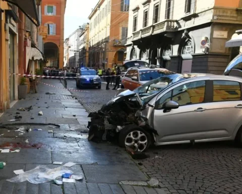 italien-auto-in-menschenmenge-modena