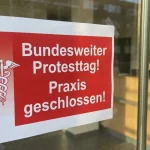 arztpraxis-protest-geschlossen-bleiben