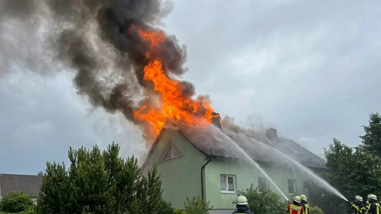 blitzeinschlag-bautzen-wohnhaus-brand