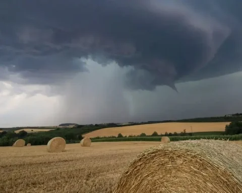 wetter-bayern-hitze-gewitter