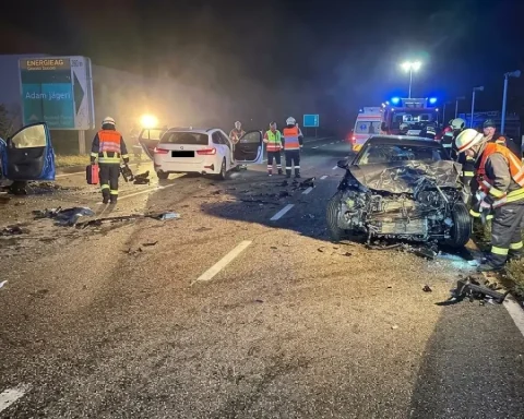 geisterfahrerunfall-in-wels-frontalcrash