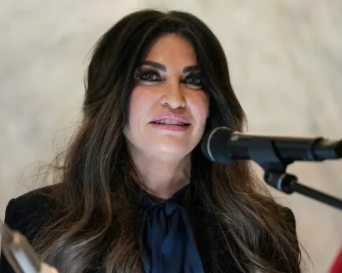 kimberly-guilfoyle-ruecktritt-griechenland
