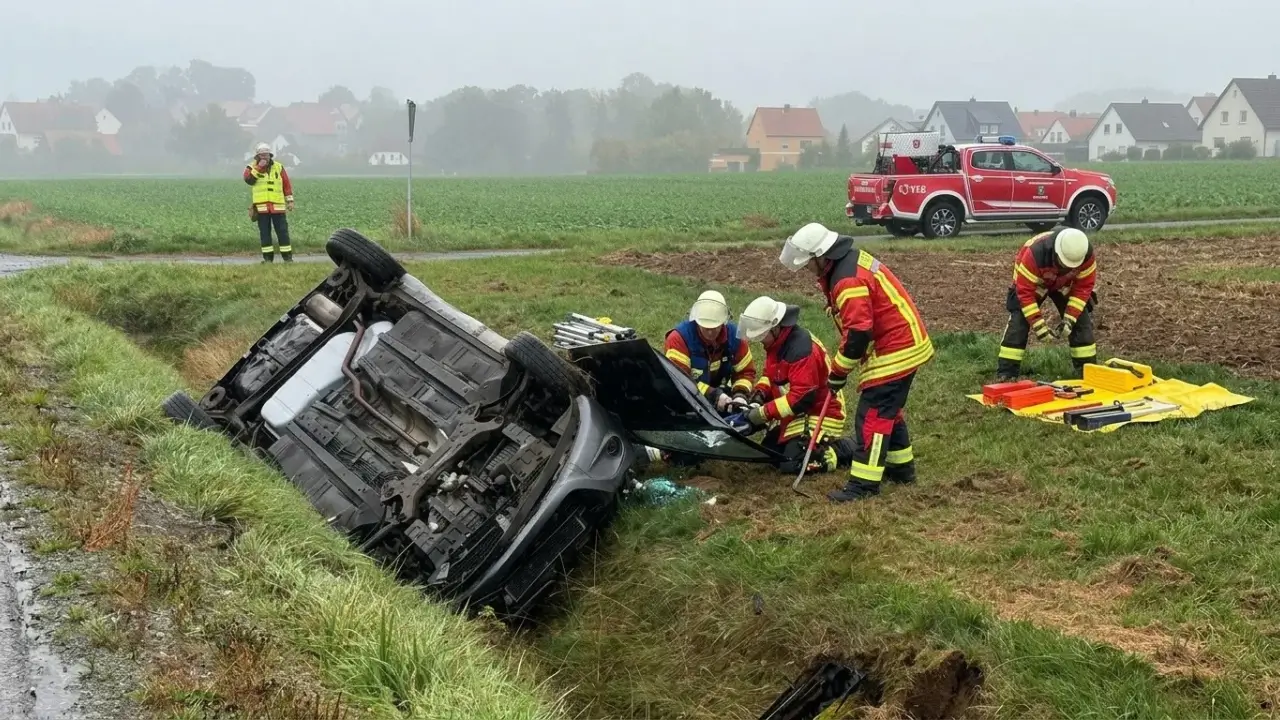 unfall-creuessen-ueberschlag-st2184