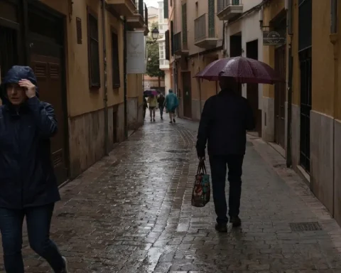 unwetter-spanien-mallorca-rote-warnstufe